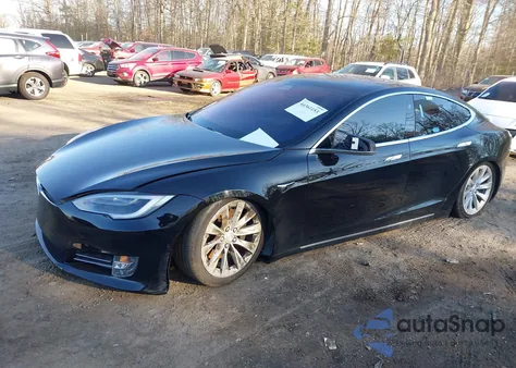 2018 Tesla Model S 100D/75D/P100D z USA, uszkodzony, nr VIN 5YJSA1E22JF277127